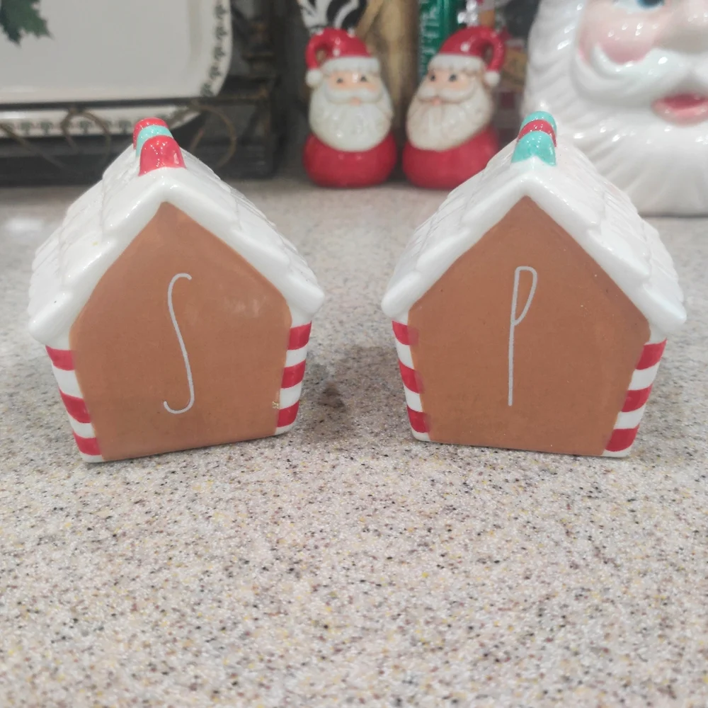 Rae Dunn Christmas Gingerbread House Salt‎ and Pepper Shaker Set